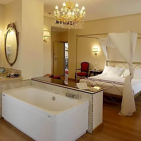 فندق Giotto & 4*